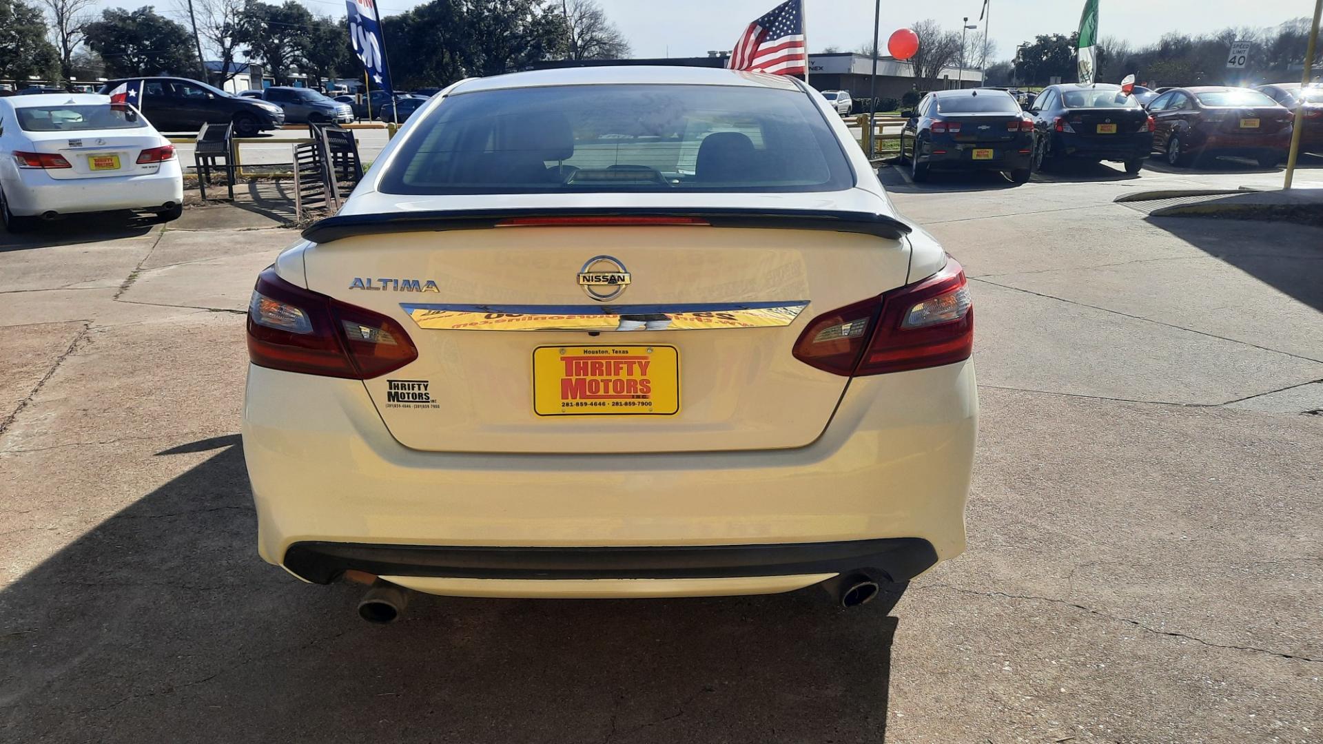 2018 Nissan Altima (1N4AL3AP8JC) , located at 16710 Clay Rd., Houston, TX, 77084, (281) 859-7900, 29.834864, -95.656166 - Photo#2